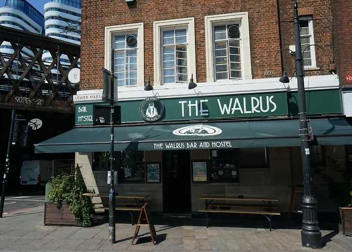 The Walrus Bar And Hostel Londra
